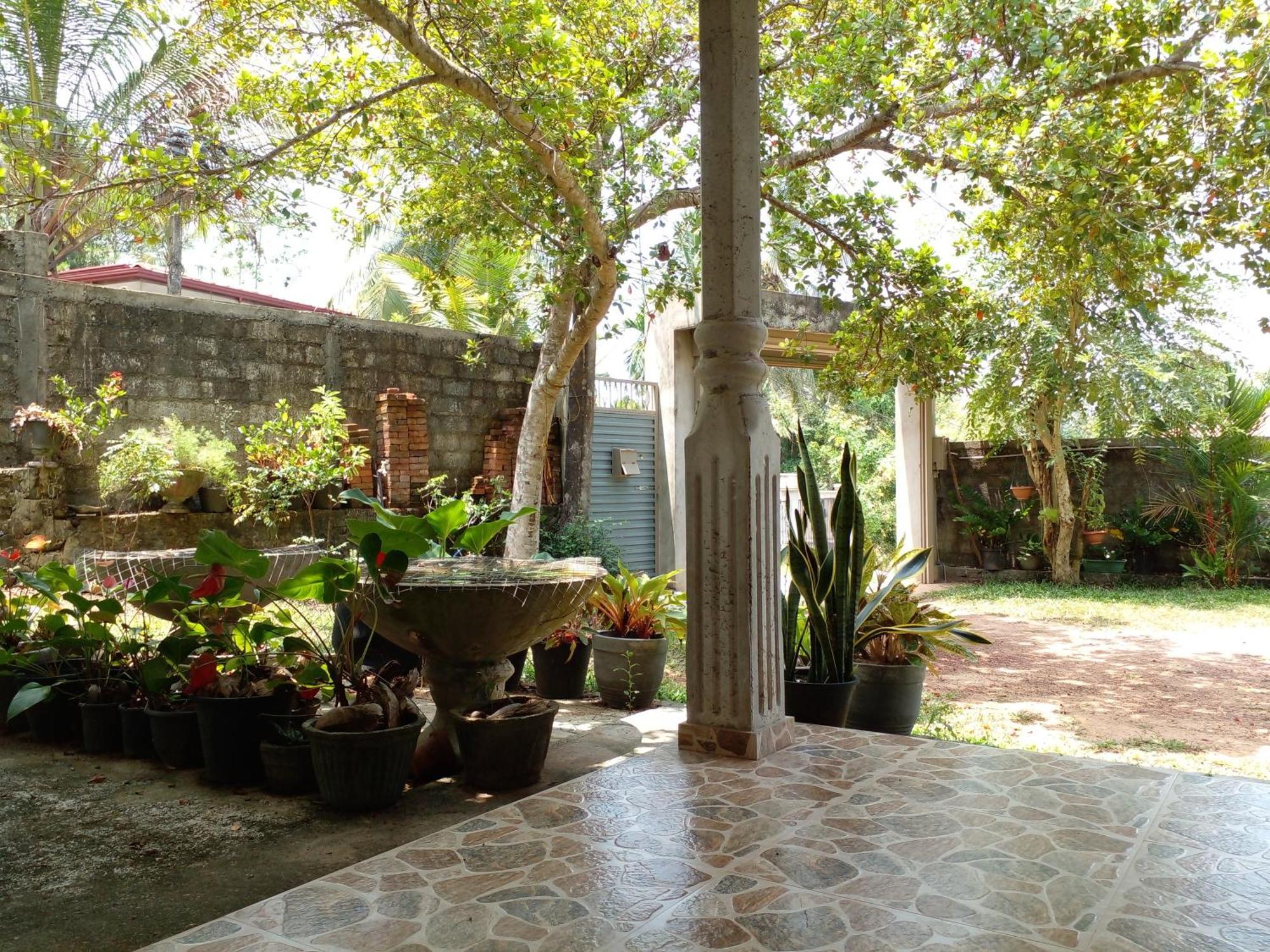 Muthu Sri Lanka